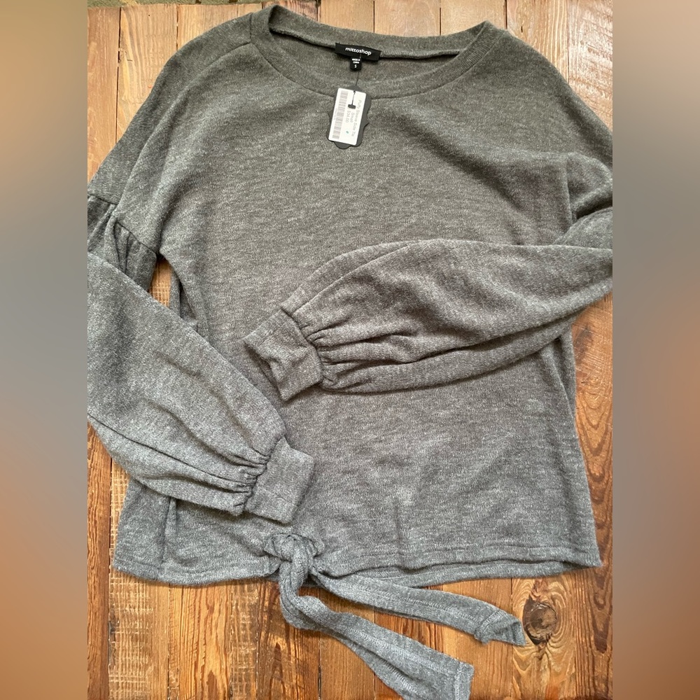 NWT- Puffy Sleeve Side Tie Sweater size small